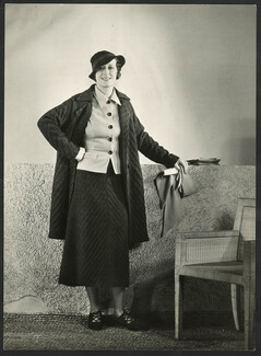 Lucien Lelong 1930s, Original Press Photo, Coat, suit, Photo Lucien Lelong Studio, Hermès Gloves, Maria Guy Hat