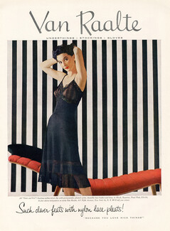 Van Raalte (Lingerie) 1952 Nightgown