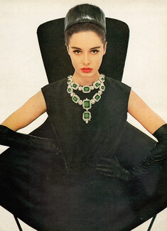 Harry Winston 1960 Diamond-Choked Necklace, Emeralds, Photo Richard Avedon