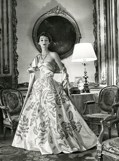 Jacques Fath 1952 Evening Gown, Embroidery paillettes, Photo Philippe Pottier