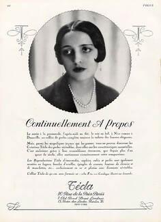 Técla 1929 Pearls Portrait