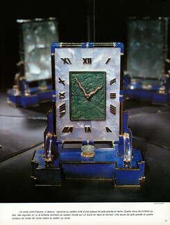 Cartier Joaillier de l'objet d'art 1980 Pendule au cadran de jade gravée et nacre