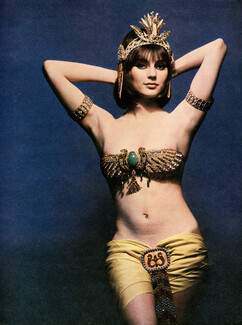 Bijoux ayant appartenu à Sarah Bernhardt 1962 Agathe Aems, Oriental, Egypt, Cleopatra, 2 pages