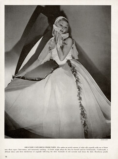 Alix (Germaine Krebs) 1939 Organdie cape-dress, Photo André Durst