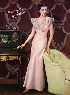 Yolande (Lingerie) 1946 Nightgown
