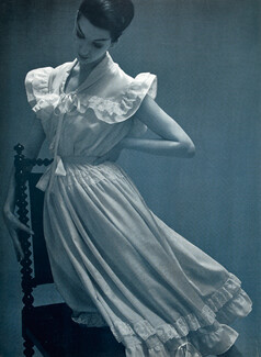 Nathalie (Lingerie) 1957 Lace Nightdress, Dentelle, Photo Pottier