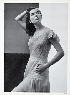 Cadolle (Lingerie) 1952 Nightdress