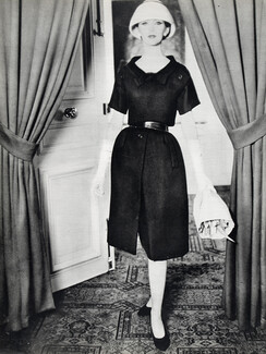 Christian Dior 1956 Le Caraco et sa Jupe, Laffolay, Lachaume, Photo Clarke