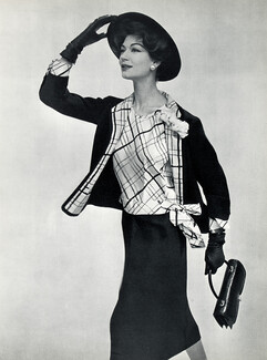 Chanel 1957 Blouse Ducharne, Tailleur Dumas-Maury, Sac Hermès (Handbag)