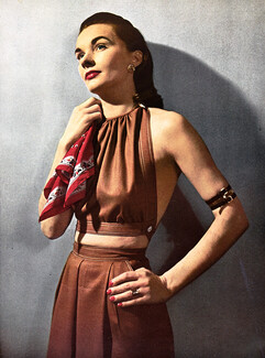Cartier 1944 Gold jewels by Cartier, Leather bracelets from Phelps, Claire McCardell, Photo Louise Dahl-Wolfe