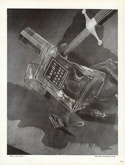 Robert Piguet (Perfumes) 1947 Bandit, Photo P. Jahan
