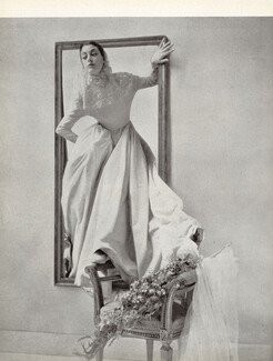 Balenciaga 1950 Robe de velours et mantille de tulle, Wedding Dress, Photo Henry Clarke