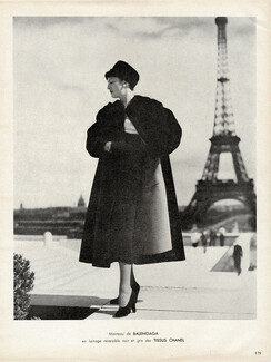 Balenciaga 1948 Coat, Tissus Chanel, Eiffel Tower