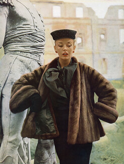 Christian Dior 1950 Fur Coat, Photo Henry Clarke