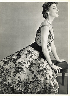 Lucile Manguin 1954 Lace Embroidery Pottier Fashion Photography