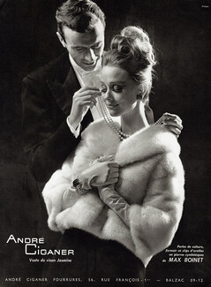 André Ciganer (Fur Coat) 1964 Photo Guégan, Max Boinet Pearls Necklace Bracelet
