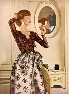 Lanvin Castillo 1957 Lace Dinner Dress, Charles of the Ritz, Photo William Klein