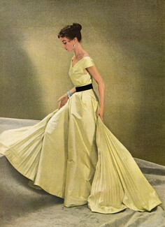 Jacques Griffe 1951 Golden Greeny Satin Evening Dress, Photo Henry Clarke