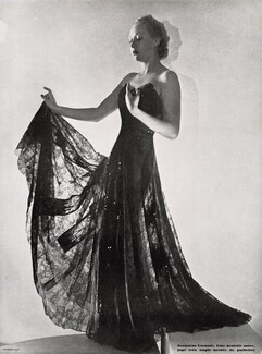 Germaine Lecomte 1938 Jupe très ample fine dentelle noire, Black Lace, Photo Georges Saad