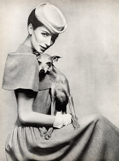 Trigère 1956 Christian Dior Hat, Dog, Photo Richard Avedon