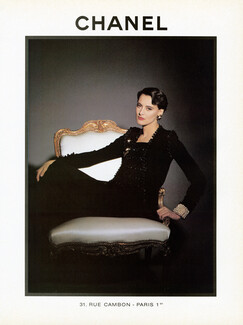 Chanel 1989 Inès de la Fressange Evening gown Jewels