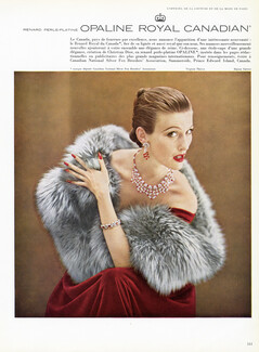 Christian Dior (Fur Clothing) 1955 Opaline Royal Canadian, Bijoux Cartier, Photo Virginia Thoren