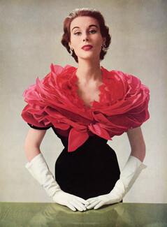 Givenchy 1952 "Boléro inspiré de la rose" Evening Gown, Photo Philippe Pottier