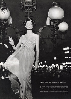 Christian Dior 1957 Robe mousseline de Véron, Ligne Sirène, Lustres de Paris, Photo William Klein
