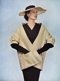 Christian Dior 1953 Veste en soie Beige Croisant bas sur une Robe noire en soie sauvage, Philippe Pottier