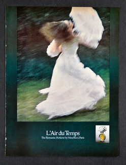 Nina Ricci 1973 L'Air du Temps, Photo David Hamilton (Parasol C English)