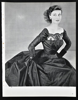 Givenchy 1954 Photo Kazan