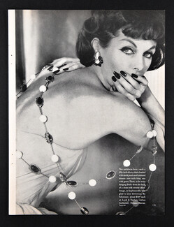 Schreiner (Jewels) 1958 The new flash-back necklaces, Photo Coffin