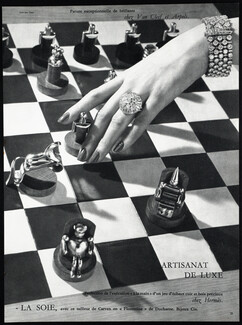 Hermès 1959 Chess Game, Bracelet Van Cleef & Arpels, Photo Georges Saad