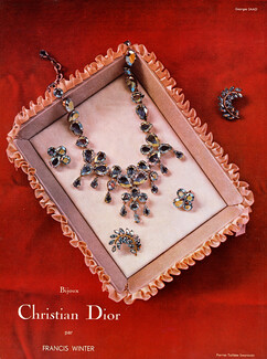 Christian Dior - Francis Winter (Jewels) 1956 Photo Georges Saad