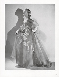 Christian Dior 1953 Robe du soir en organdi, Pierre Brivet, Photo Marc Monflier