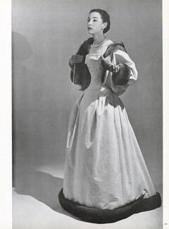 Christian Dior 1954 Longue robe en velours, Photo Georges Saad