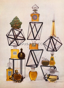 The Present in Essence 1953 Schiaparelli, Guerlain, Numéro 5, Arpège, Joy, Trésor, Femme, Fleurs de Rocaille... Photo Ernst Beadle