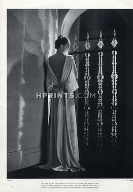 Chanel 1935 backless white Evening Gown, Photo Lipnitzki