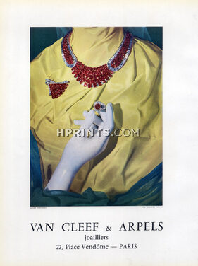 Van Cleef & Arpels (Set of Jewels) 1953 Photo André Thévenet