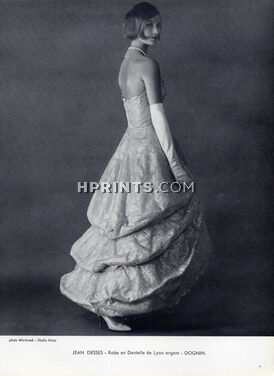 Jean Dessès 1960 backless lace evening gown, gloves, Photo Guy Arsac