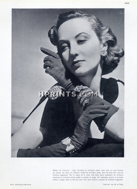 Cartier 1937 Earrings, Bracelet (Snake) Pince Clips (Flower), Photo Joffé-Studio-Monneret