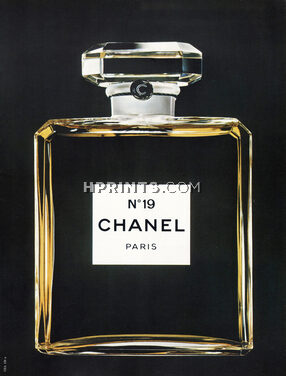 Chanel (Perfumes) 1971 Numéro 19 (CHA 139)
