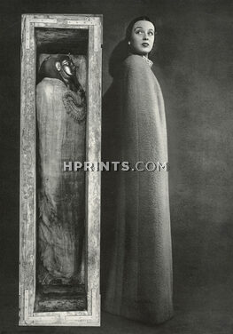 Hattie Carnegie 1940 Cape "The Mummy case Silhouette" Patricia Morison, Photo Louise Dahl-Wolfe