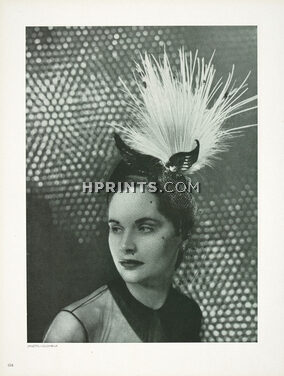 Janette Colombier 1946 Béguin noir, crosse de héron jaune, motif de jais, Feathers Hat, Photo Pottier