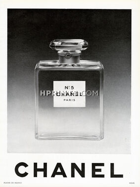 Chanel (Perfumes) 1951 Numéro 5 (bottle version B, Chanel below photo)