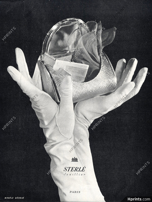 Sterlé 1954 Powder Compact