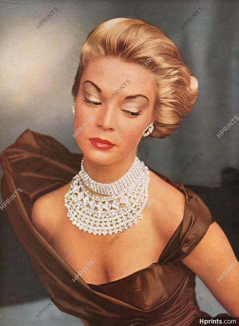Midnight Sun Hairstyle 1951 Coloral Burnished Gold, Revlon, Photo John Rawlings