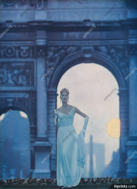 Grès 1957 Sunset perspective of Paris from the Jardin du Carrousel, Place de la Concorde, Photo William Klein for Vogue