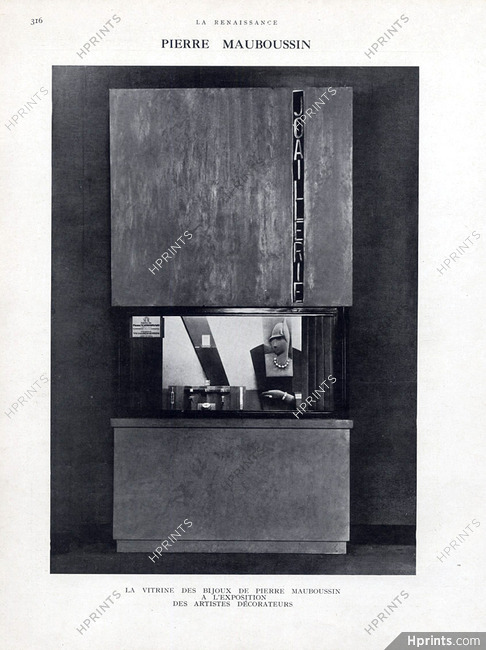 Mauboussin 1928 Vitrine de Pierre Mauboussin a L'exposition des Artistes Décorateurs
