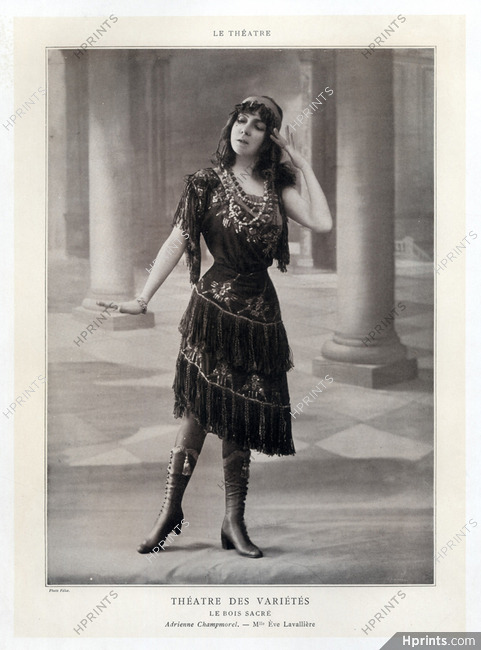 Eve Lavallière 1910 Theatre Costume, Le Bois Sacré